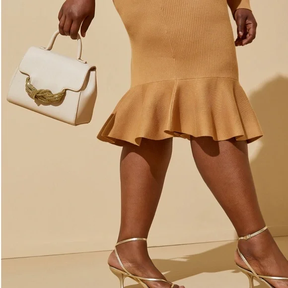 NEW BETSEY JOHNSON XO Kyla Crossbody Purse handbag Bag Oatmeal - Picture 6 of 7